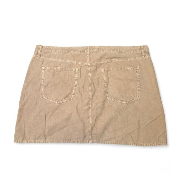 Universal Thread Women’s Size 22 Tan Corduroy Button Front Mini Skirt 100% Cotto - Picture 2 of 5